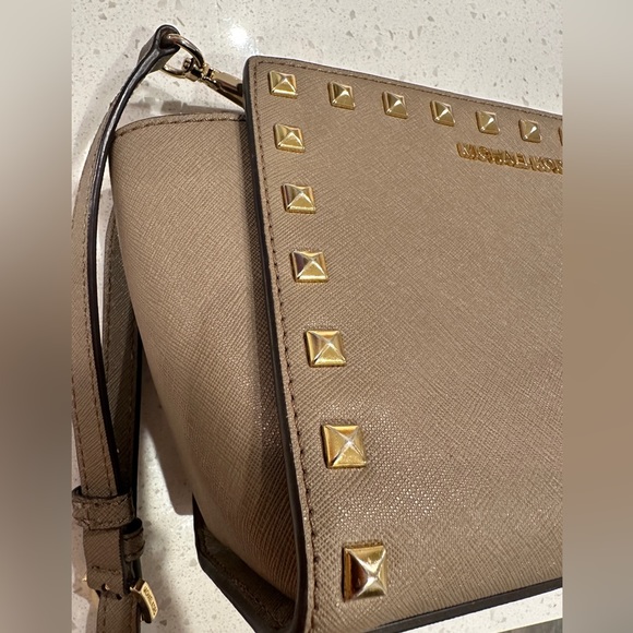 Michael Michael Kors Brown Studded Leather Selma Crossbody Bag - Picture 6 of 7